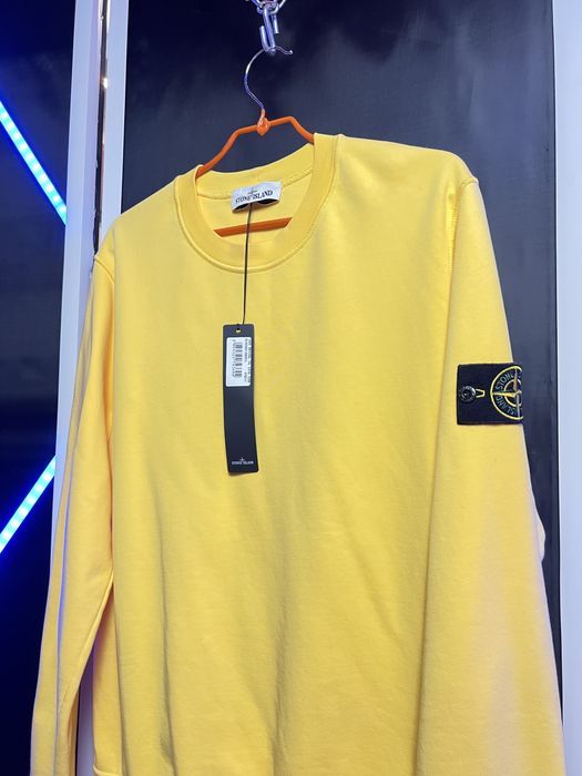 Ядовидо оранжевий світшот від бренду Stone Island  оригінал свитшот