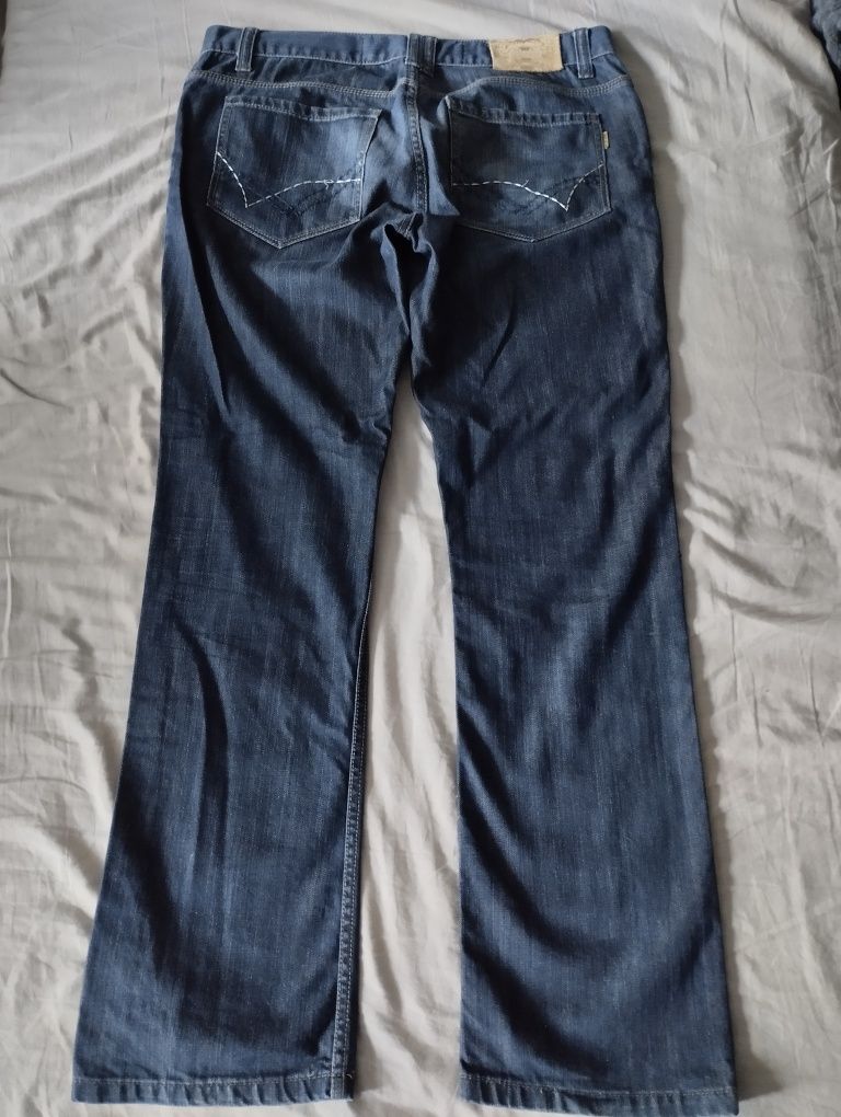 Spodnie jeansowe męskie Cropp Rozm. 32/32
