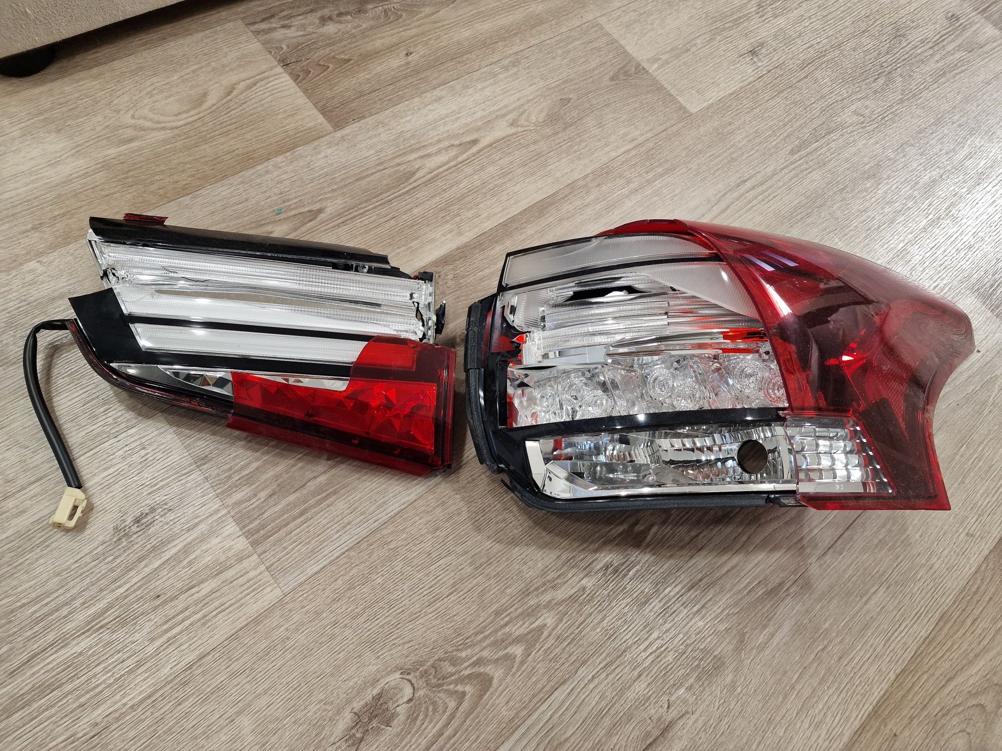 Матриці на ліхтарі Mitsubishi Outlander 3 задні праві