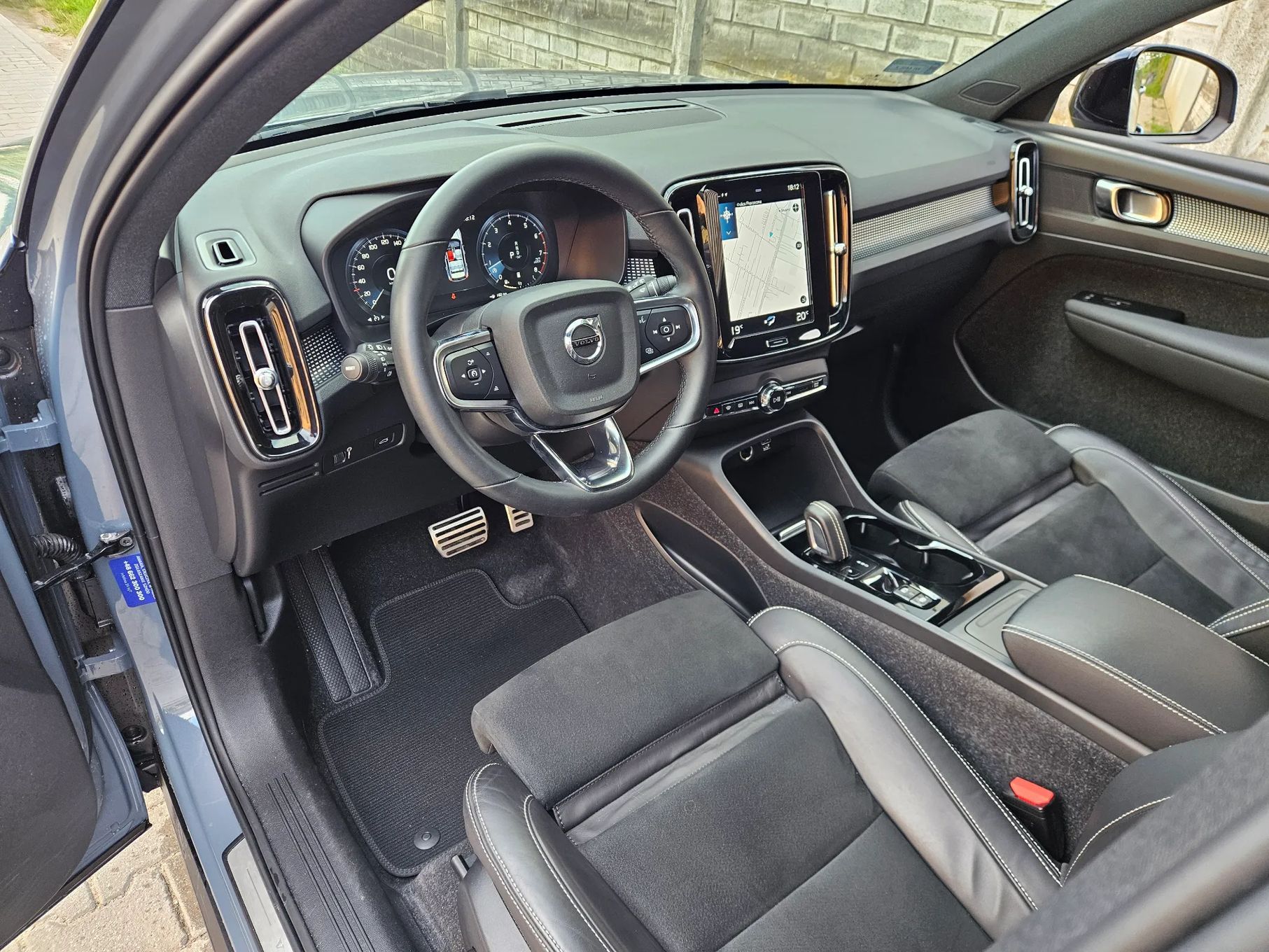 Volvo XC 40 AWD*SalonPL*1WŁ*Bezwypadkowy*SerwisASO*FV23%*Gwarancja*Zadbany*