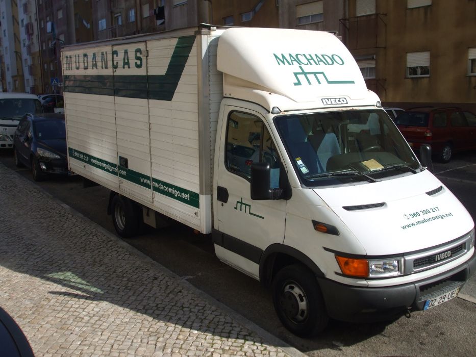 Equipa qualificada efectue serviços de  transportes.Mudanças LOW COST.