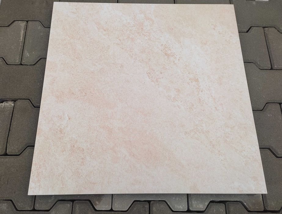 Płytki podłogowe 60x60 cm gresowe - kremowe. Gatunek 1