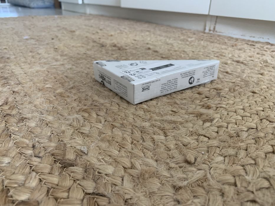 BETYDLIG: Suporte parede/teto, preto