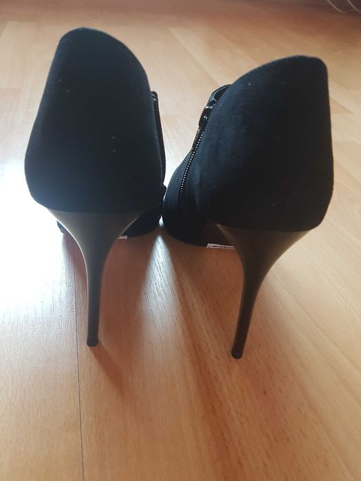 Nowe buty na obcasie firmy New Look rozmian 40, Vegan Made.