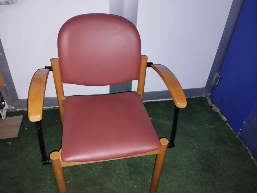 Krzesła konferencyjne