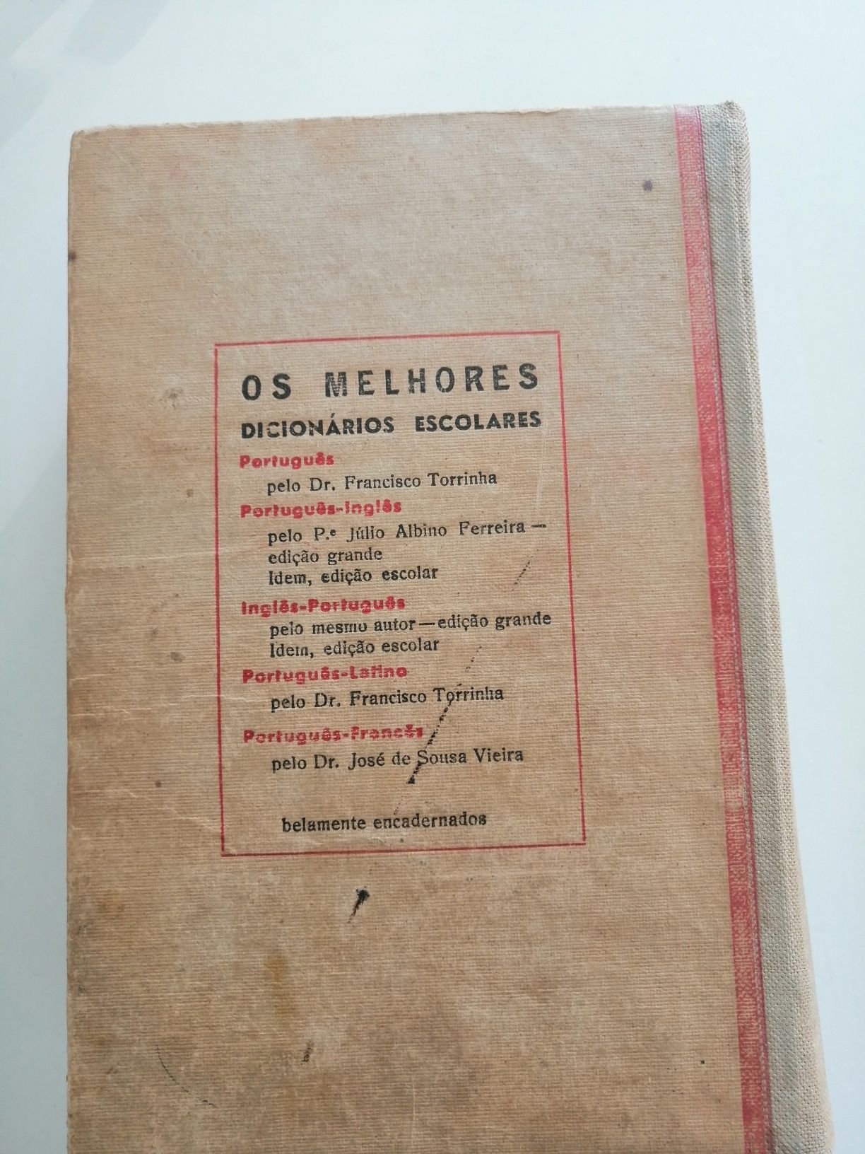 Dicionário antigo