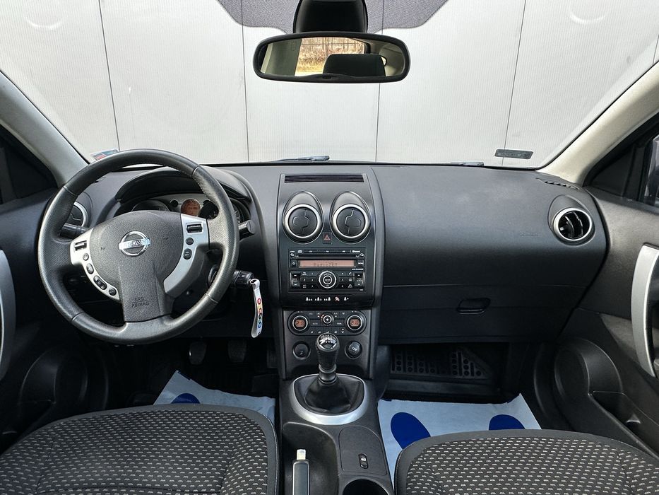 Nissan Qashqai 2010r 1 właściciel Czujniki i Panoramiczny Dach