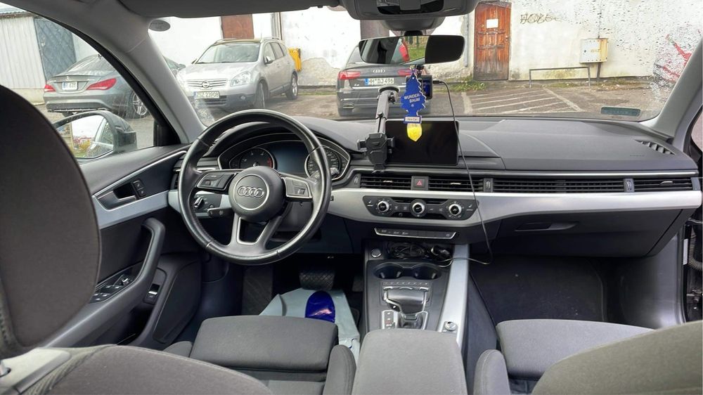 Audi a4b9 2.0 TDI 190hp 2016 stronic