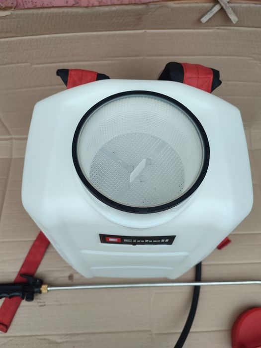 Opryskiwacz automatyczny ogrodowy