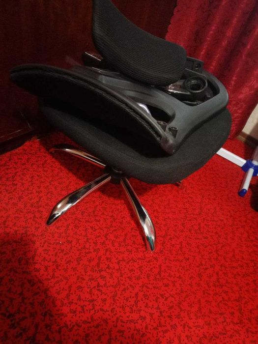 Крісло офісне Ergonomic Black