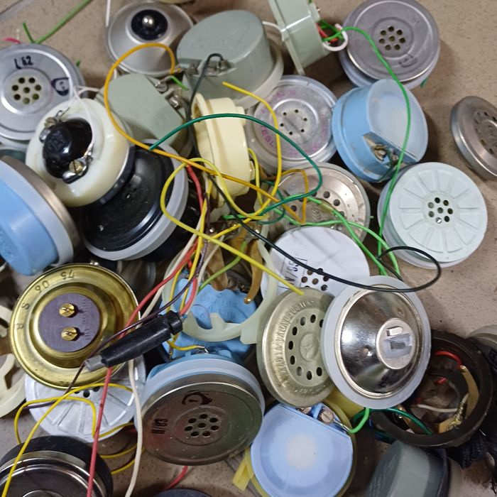 Głośnik i mikrofon z starych telefonów