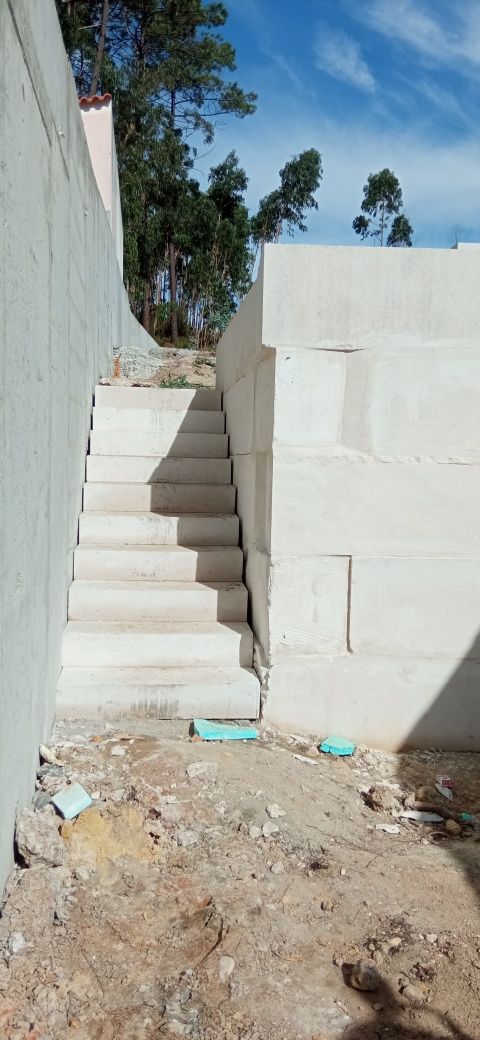 Escadas em pedra lisa, várias soluções a vossa medida