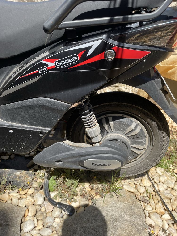 Mota Elétrica GOSSE Five COMO NOVA Apenas 3.048 km!