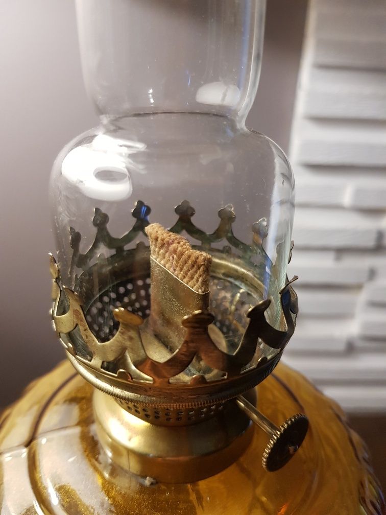 Lampa naftowa szklana Lampeur & Bernard  XIX-XX wiek Belgia