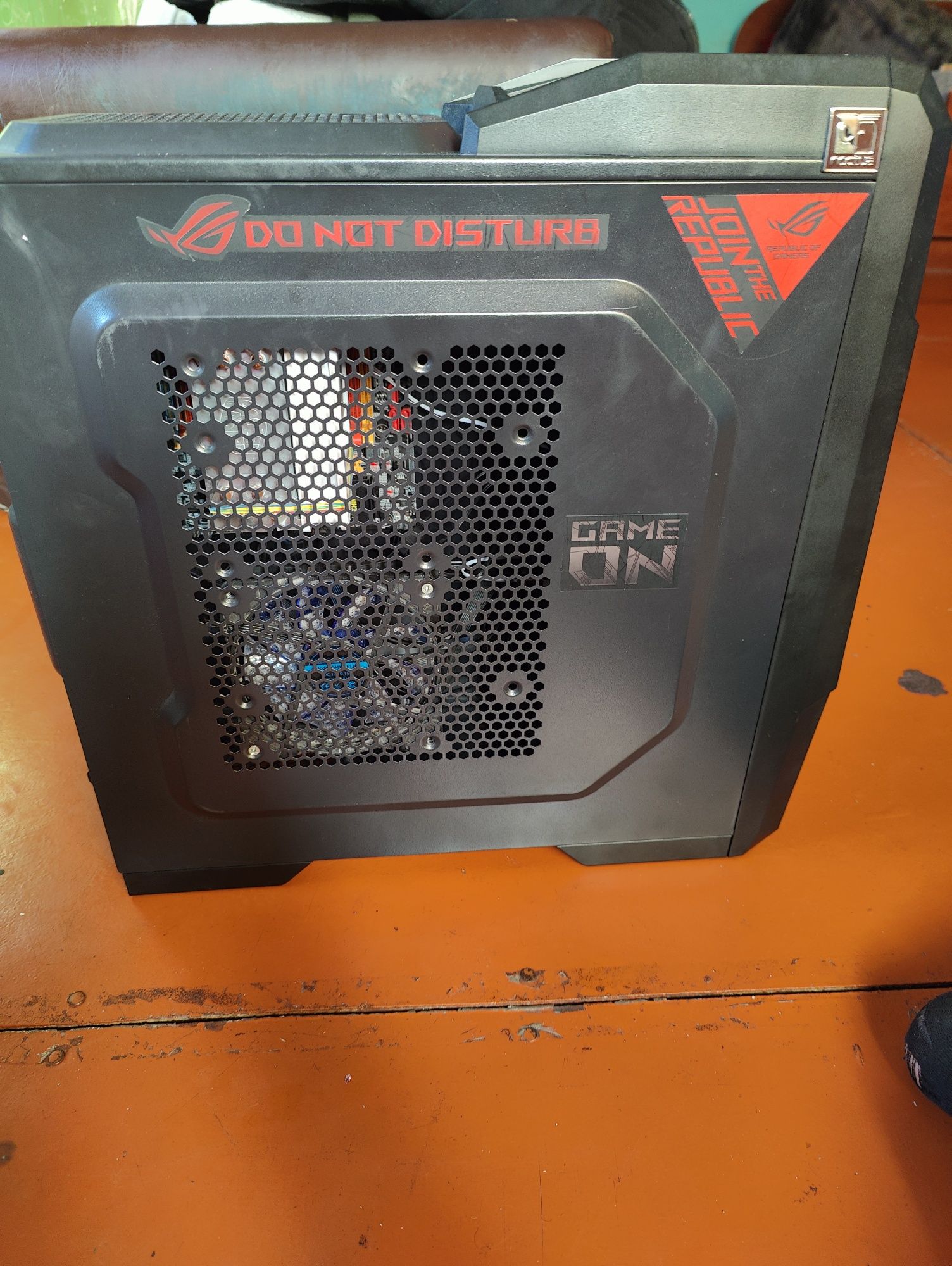 Игровой 6-ти ядерный пк 32 Гб озу RX 470 8GB