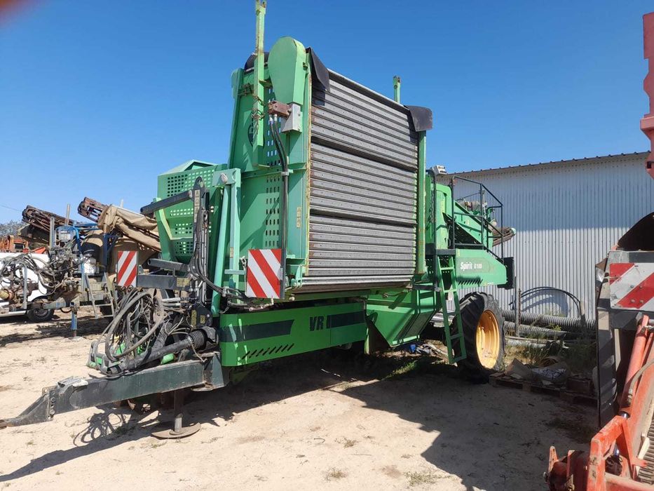 Colhedora de Batatas AVR Spirit 6100