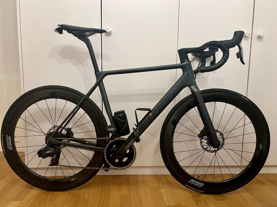 Canyon Ultimate CF SLX 8 Disc LTD III