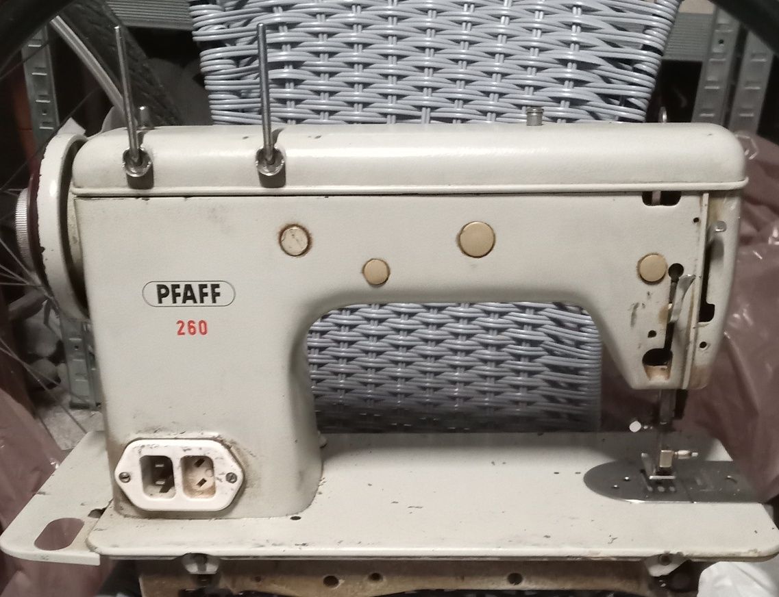 Maszyna do szycia PFAFF 260
