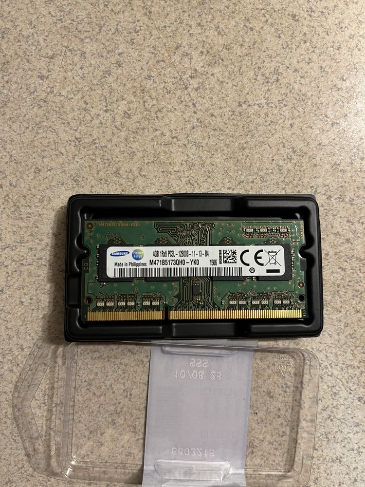 ОЗУ (оперативна памʼять) Samsung 8gb DDR3 (4+4)