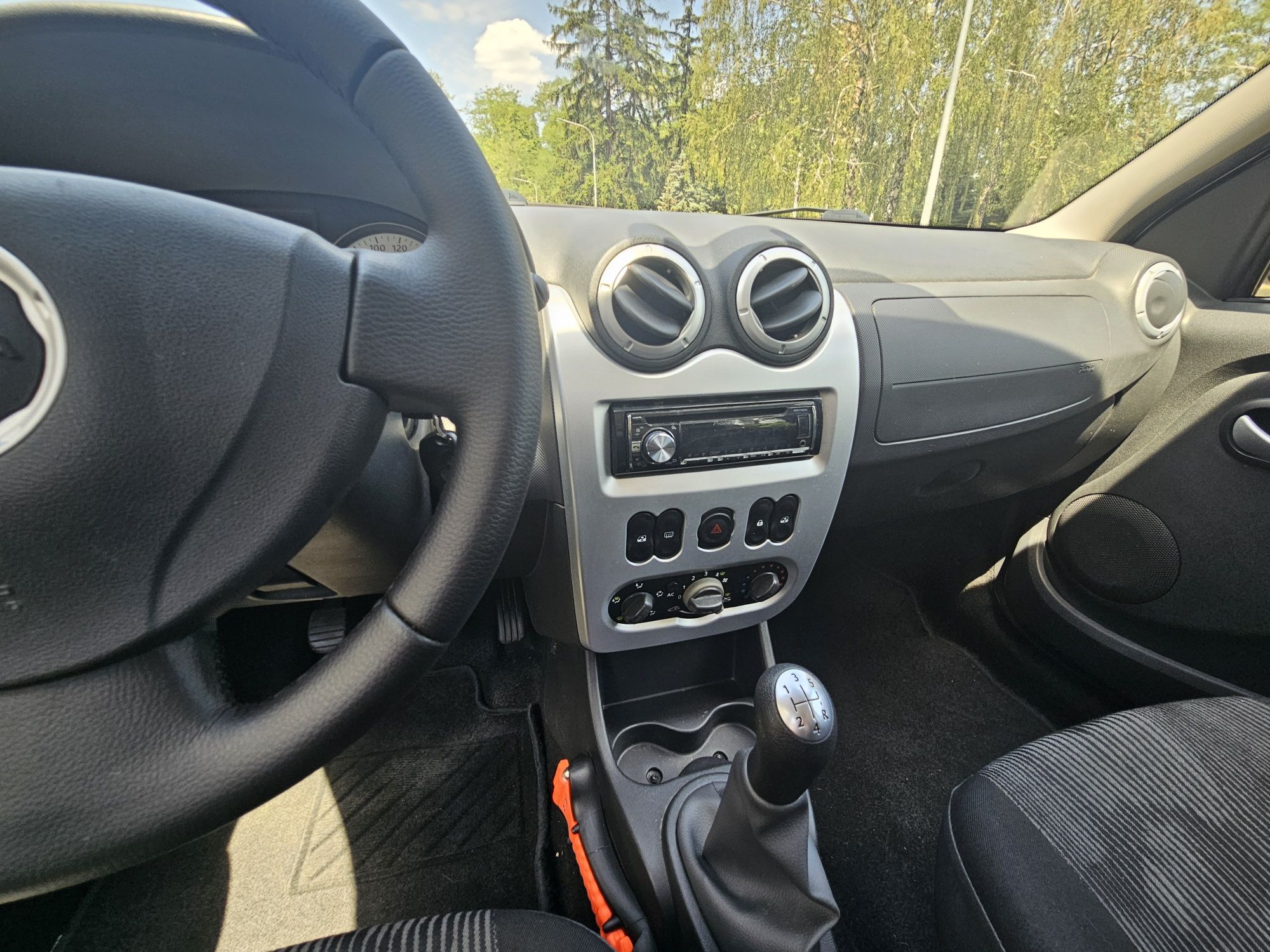 Продам Dacia Logan MCW Laureat +