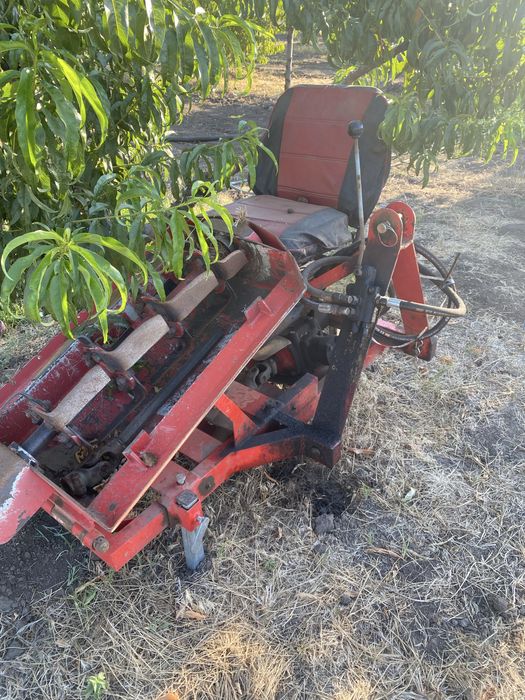 Фреза садова бокова пристовбурна