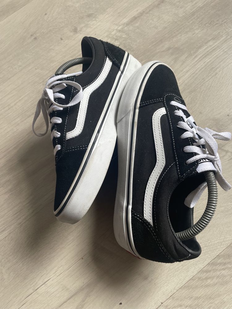 Оригінальні кеди Vans Old Skool розмір 38