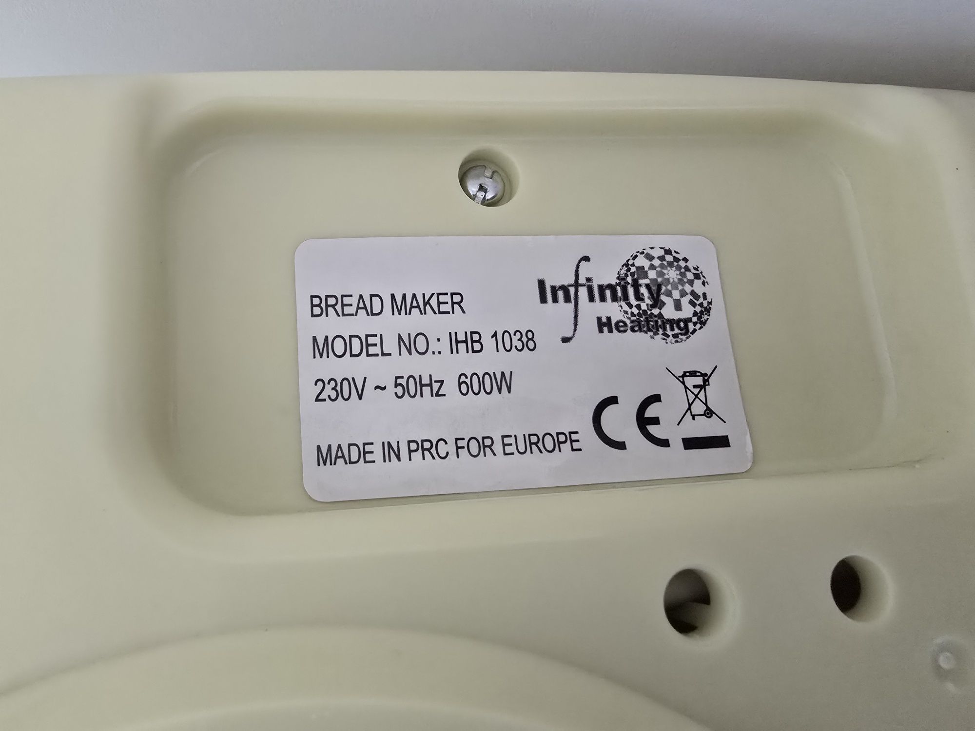 Хлібопічка Infinity IHB 1038 • 12 програм, таймер