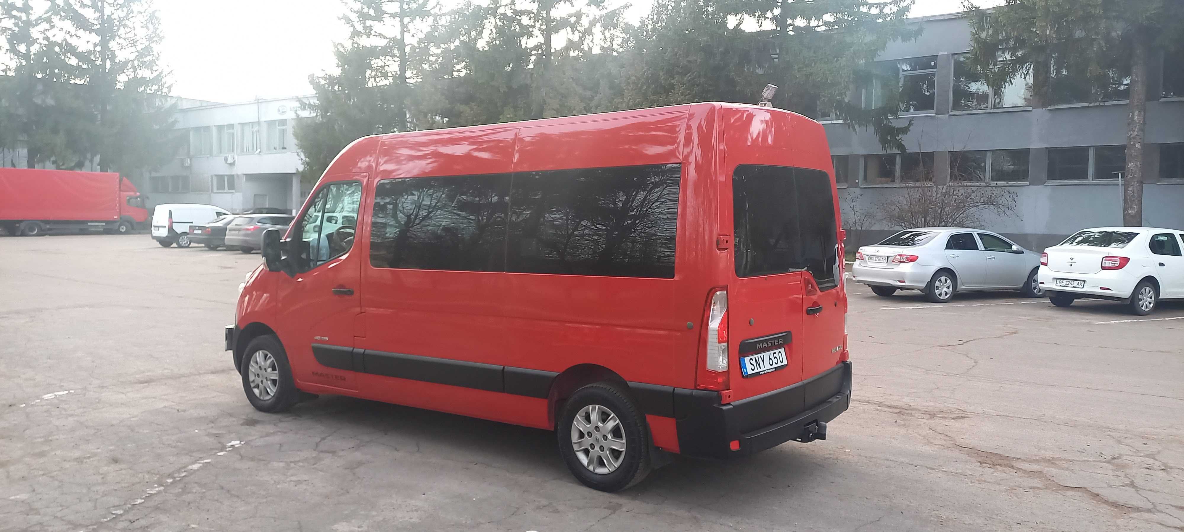 Автобус Renault Master 2015р 8+1 м