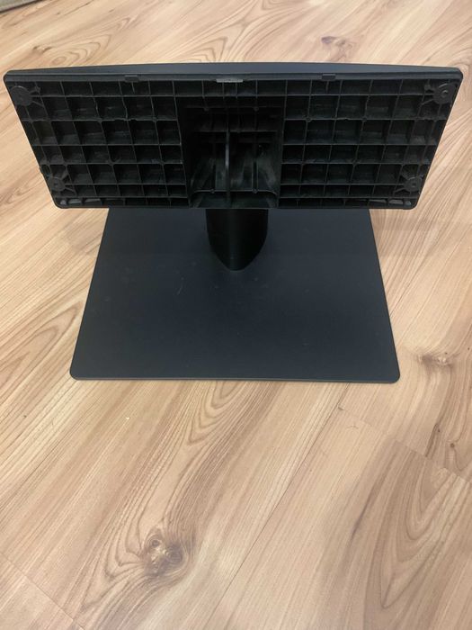 Samsung QE65Q77AAT 65" QLED 4K 120Hz – używany, w doskonałym stanie!