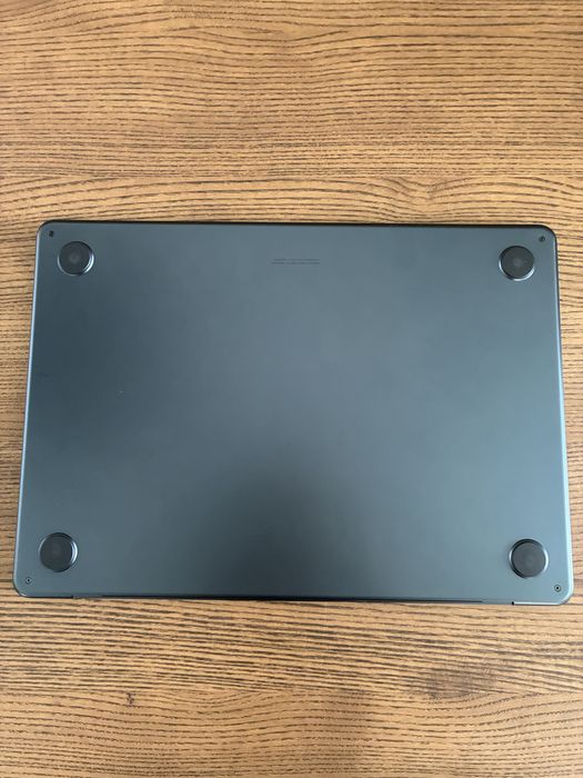 MacBook Air 13" M3 /8GB/256GB