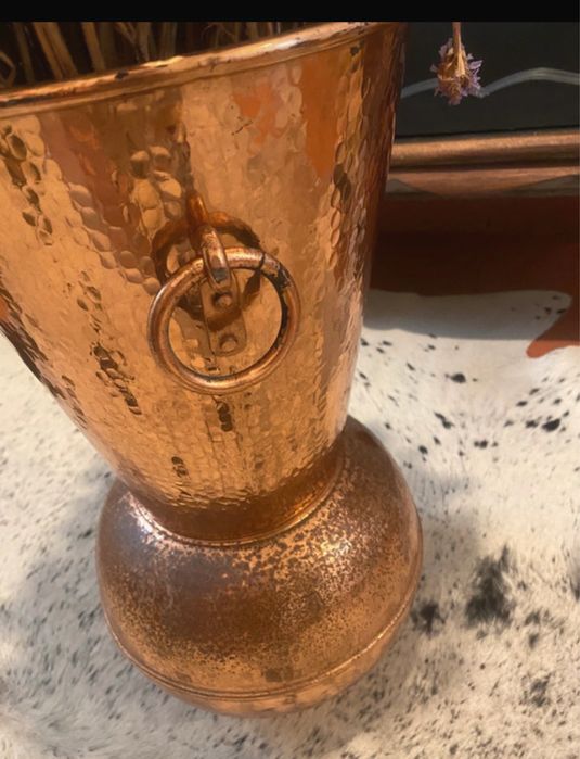 Floreira/chapeleira cobre