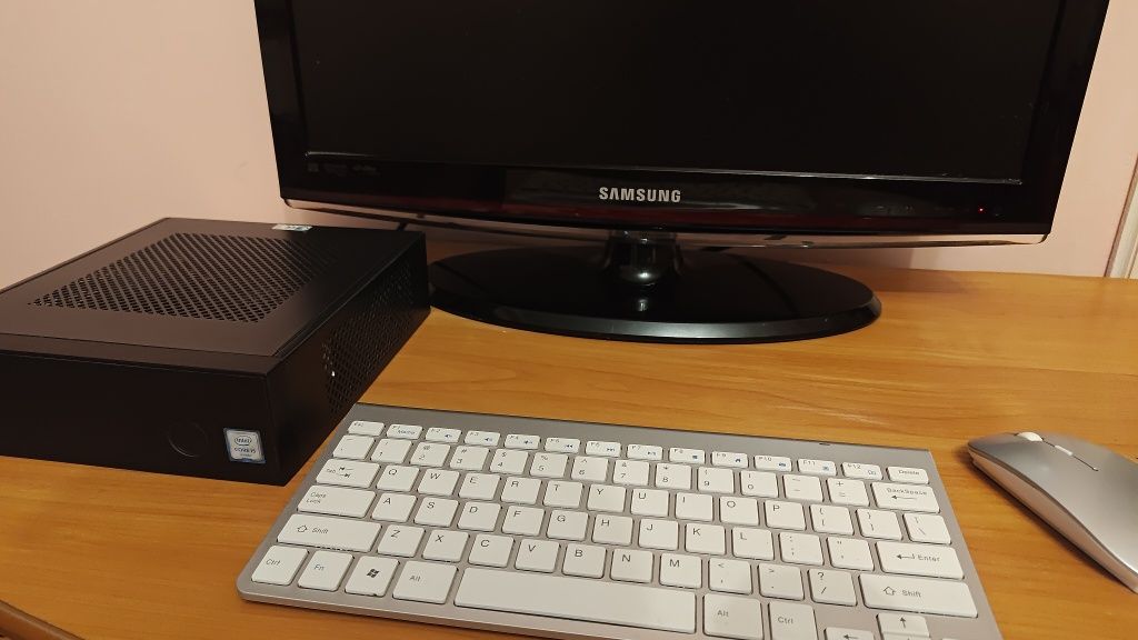 Mini PC ASRock intel i5 (6 gen) 16gb ddr4 SSD 250gb Chieftec