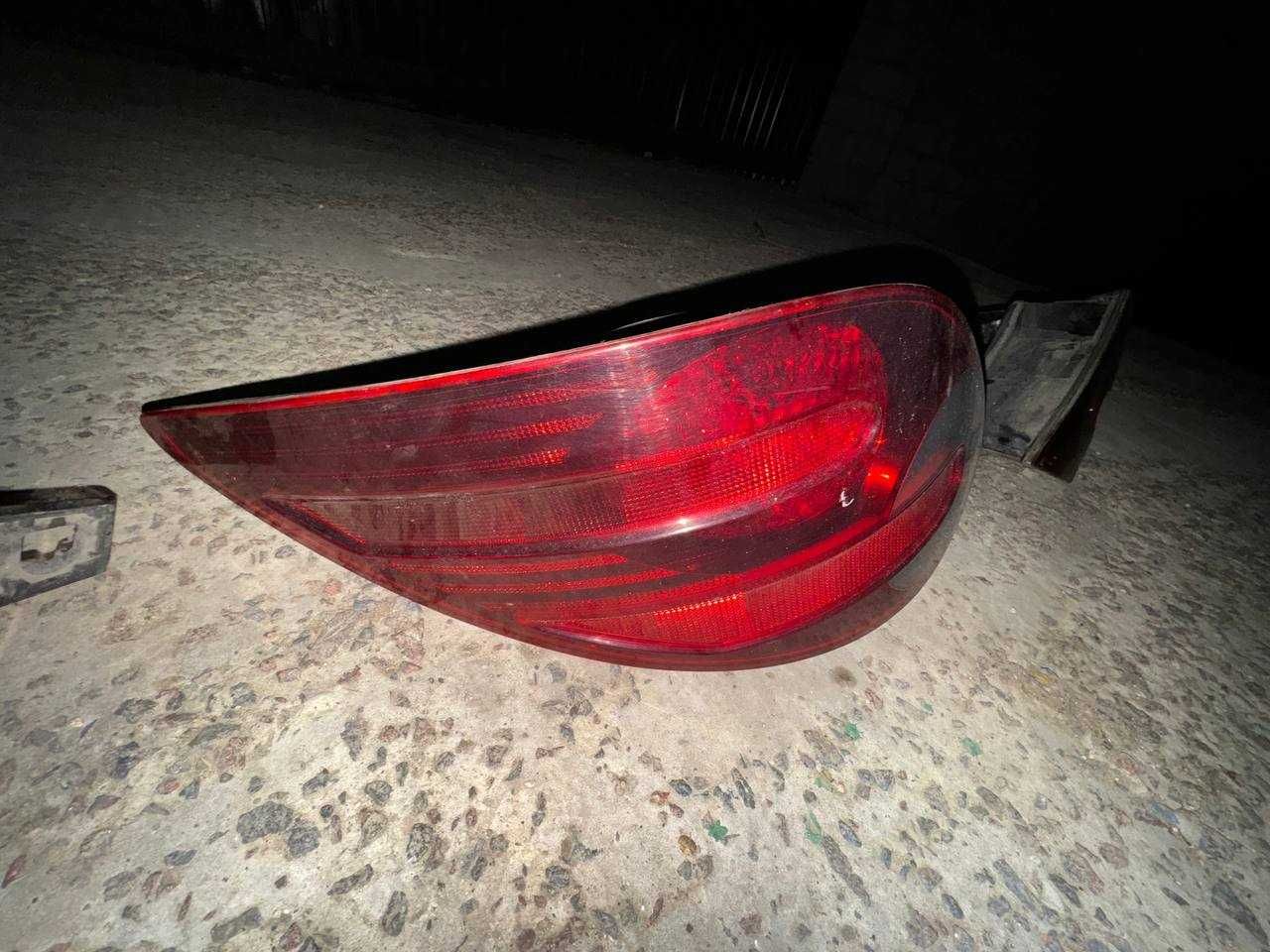 Задні Фари до Mercedes-Benz R-Class 2007-2008 (ціна за шт.)