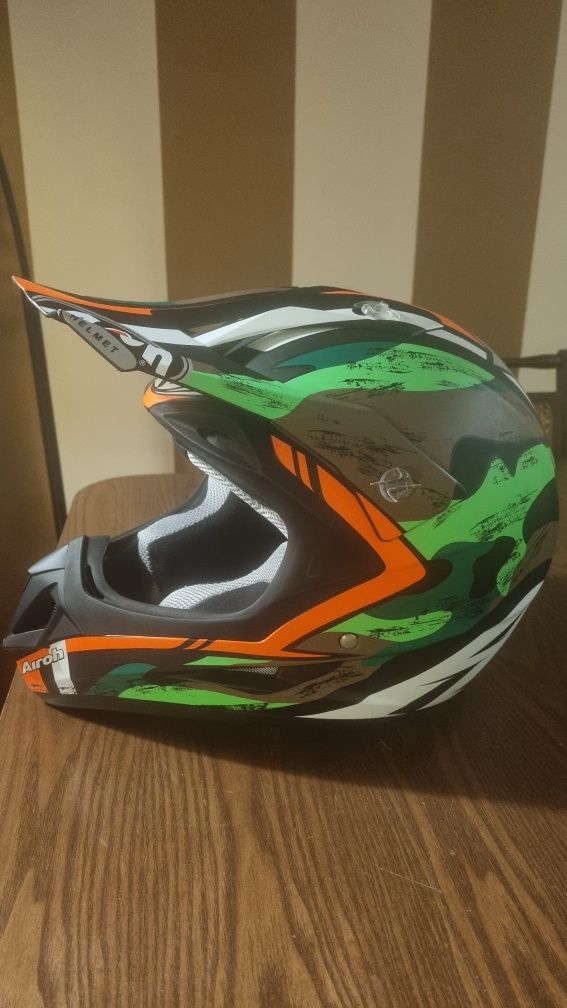 Capacete motocross Airoh