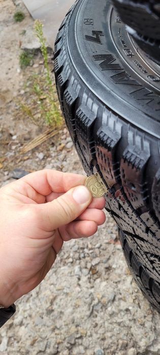 NOKIAN 205/65 R16 зима