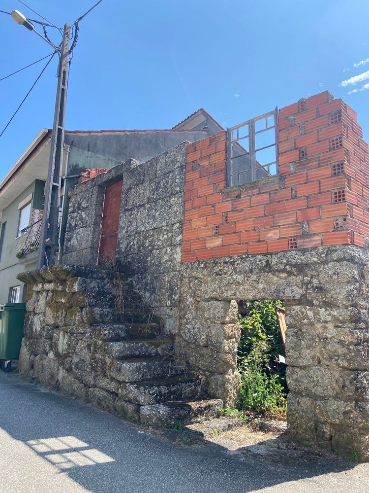 Moradia T3+ Casa Rustica localizada em Pesseguido