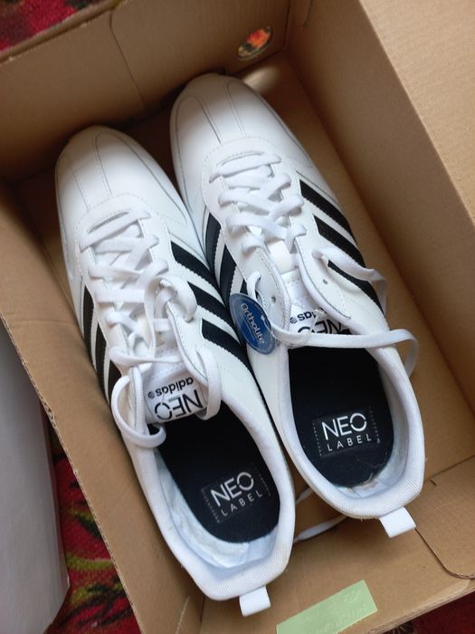 Продам кросівки нові