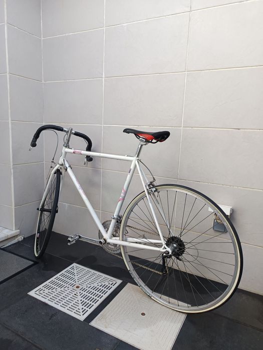 Bicicleta de Estrada Antiga –  Excelente Estado