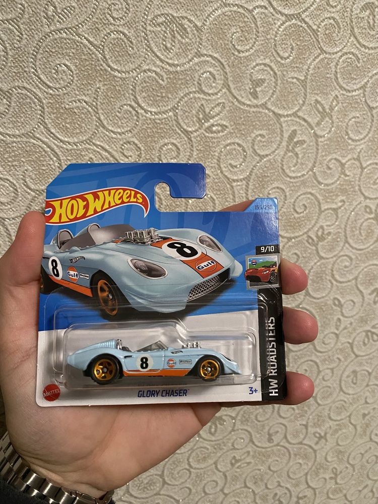 Новая модель HotWheels