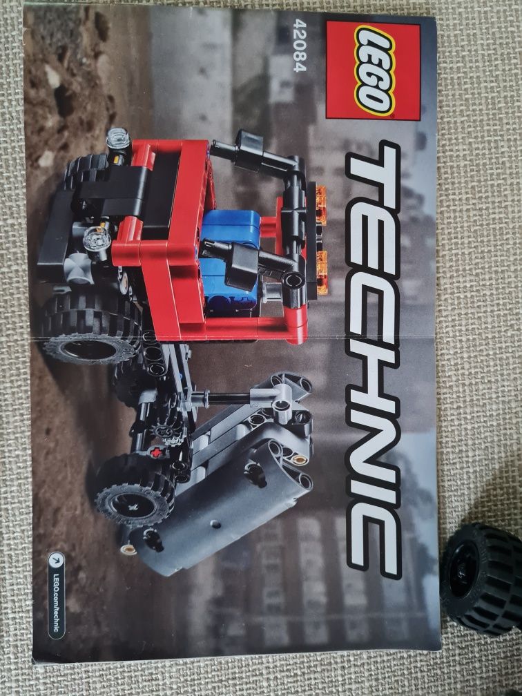 Lego Technic 42084 (2 w 1 )