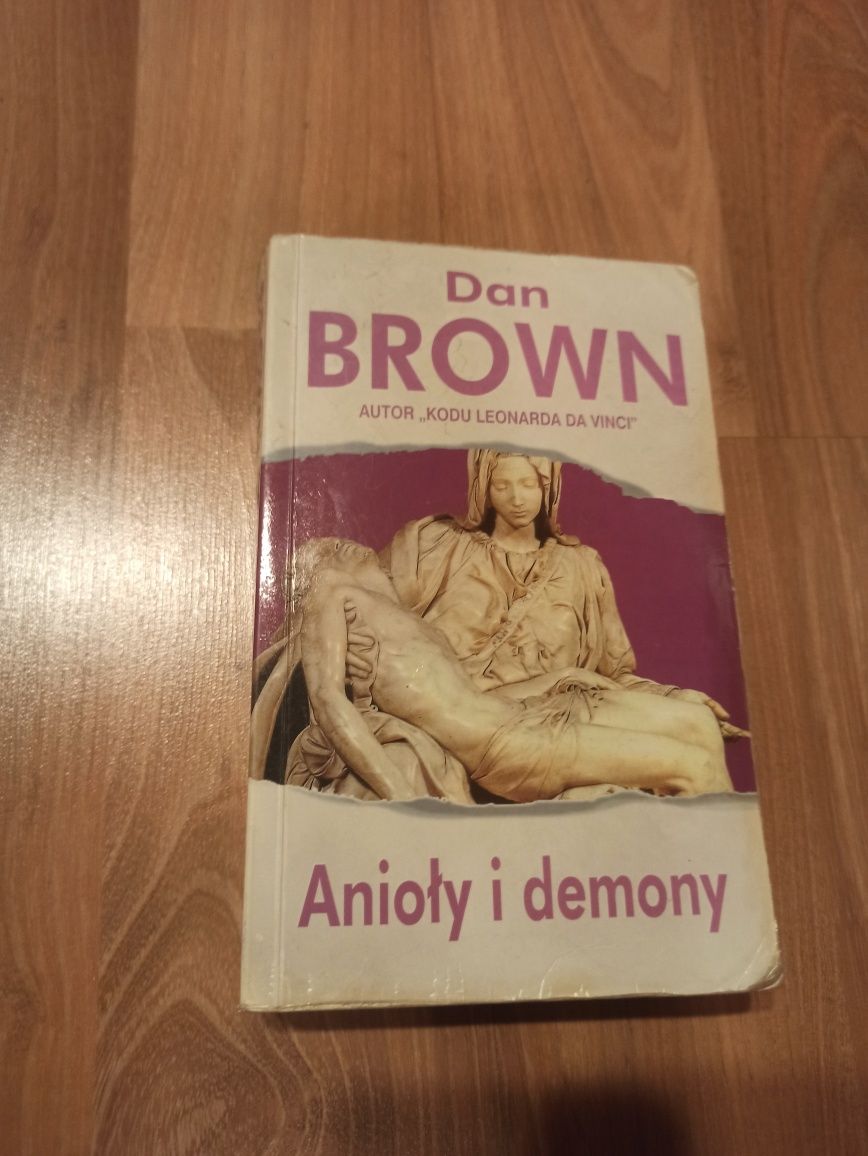Książka anioły i demony D.Brown