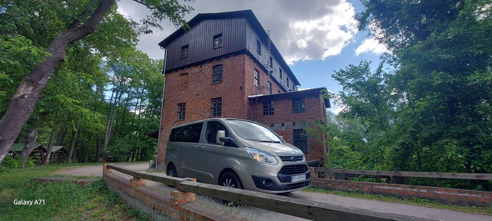 Licencjonowany Przewóz Osób / 9 osobowy Ford Tourneo Custom