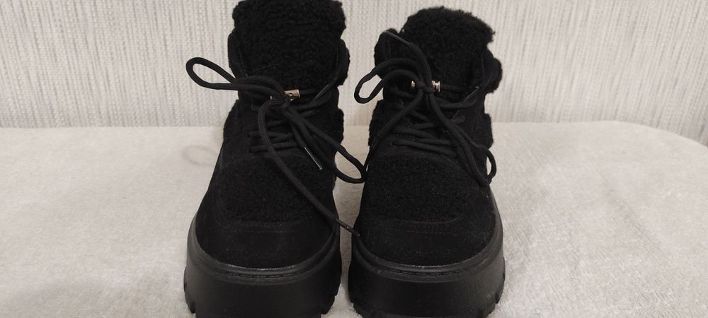 Взуття, жіноче розмір 36