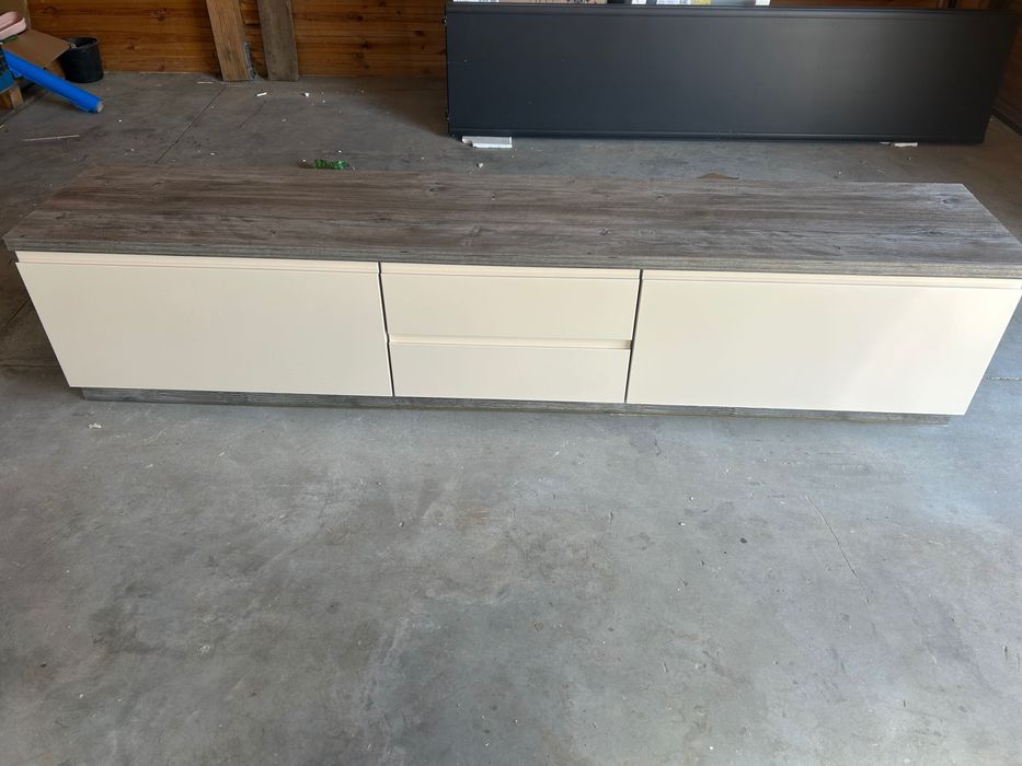 Szafka pod TV 235x50x45