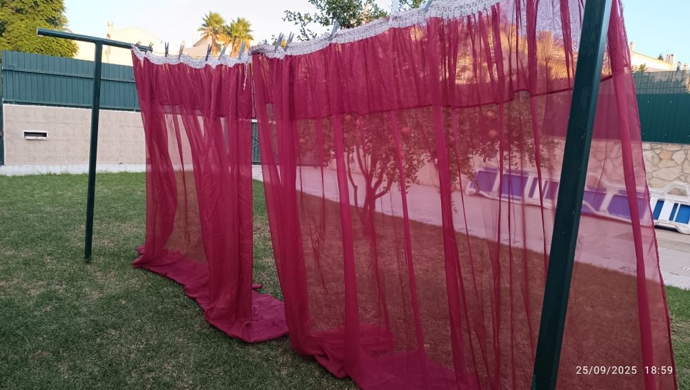 Cortinados transparentes  cor borgonha