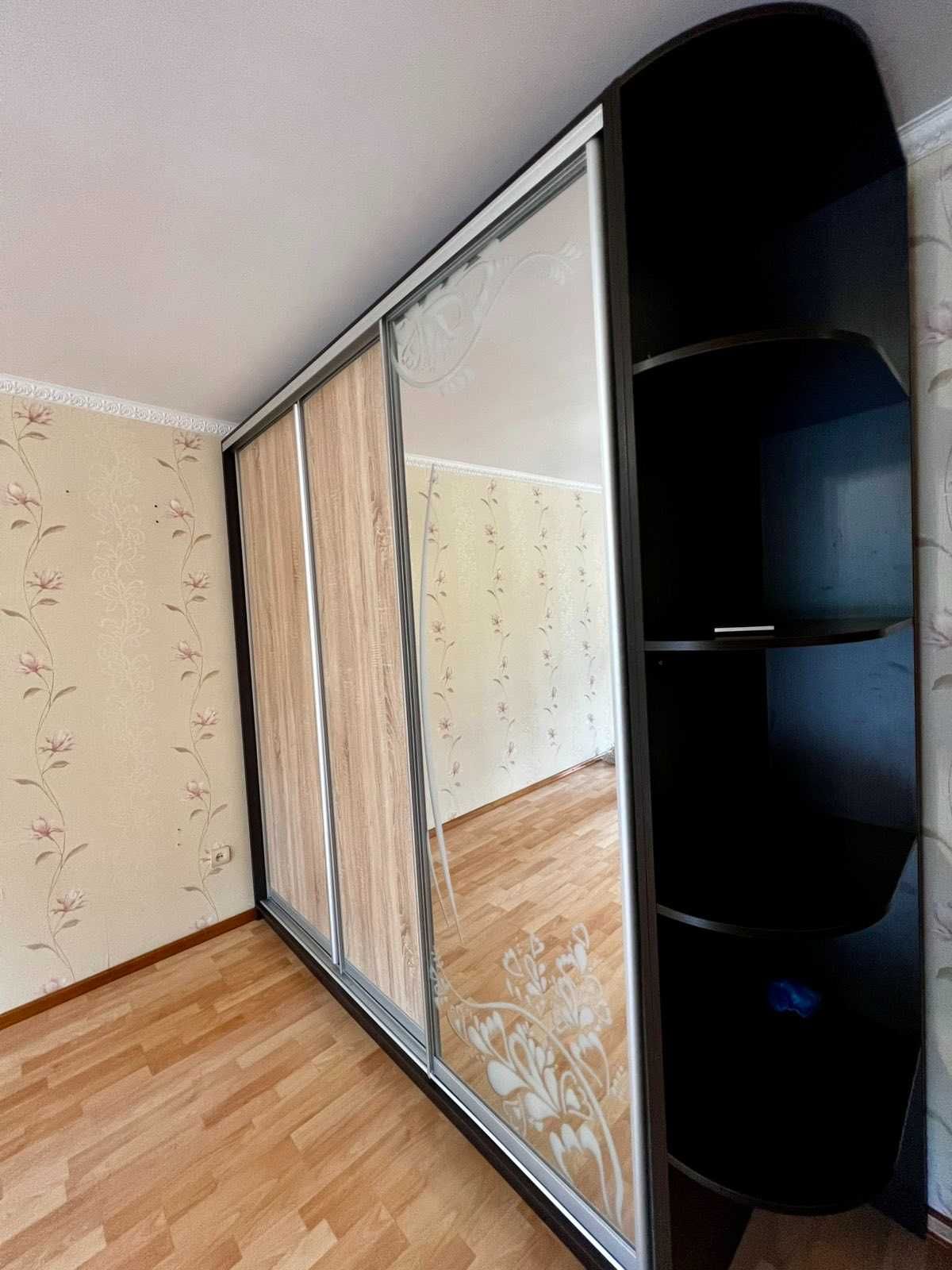 Продам 1-к квартиру в хорошій локації!