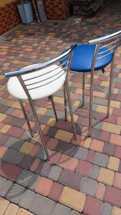 Продам стільці барні,  високі