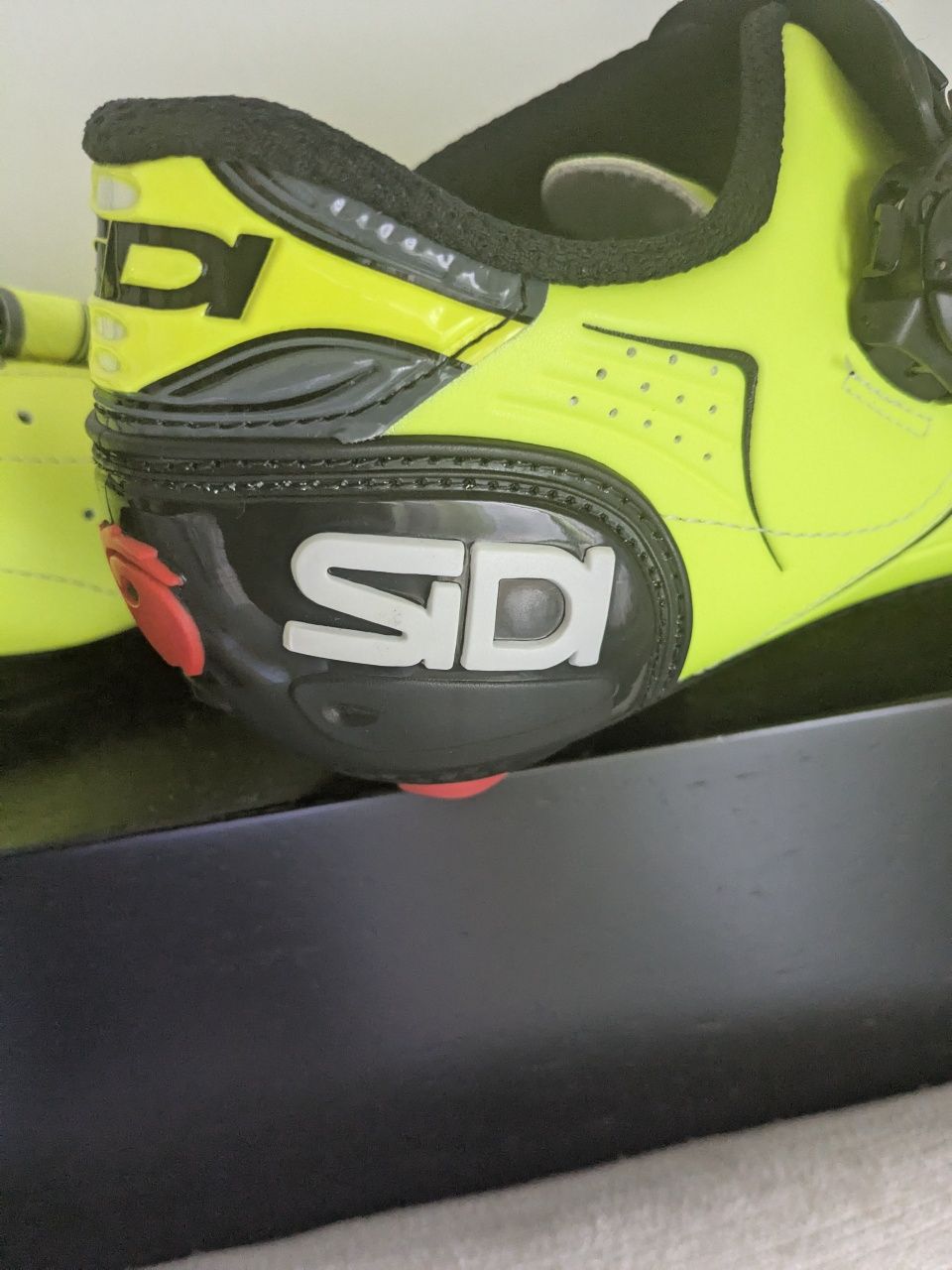 Sapatos Sidi Novos