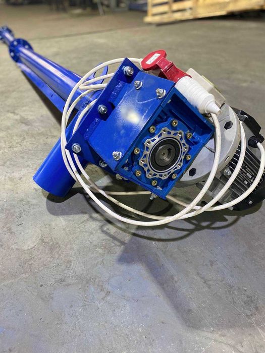 Шнековий навантажувач з підставкою, підбирач, конвеєр, шнек, погрузчик