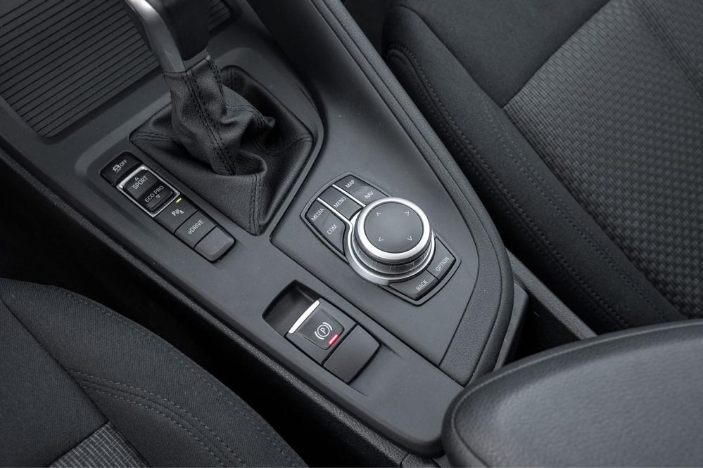 BMW X1 25e Advantage Aceito financiamento ate 120 meses